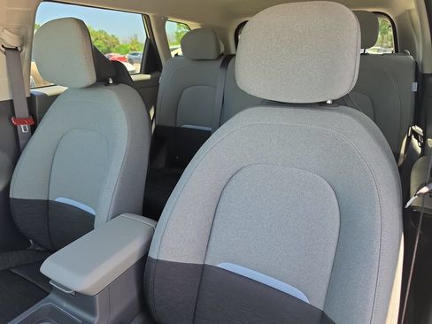 New 2027 Kia Seltos S FWD image 21