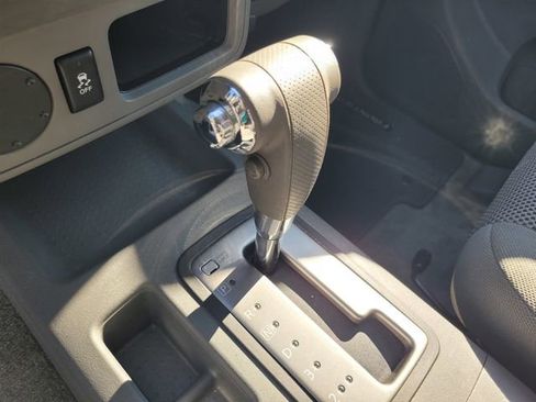 Used 2016 Nissan Frontier SV image 18