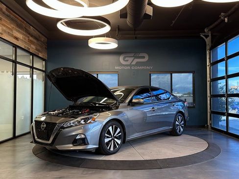 Used 2022 Nissan Altima 2.5 SL FWD image 23