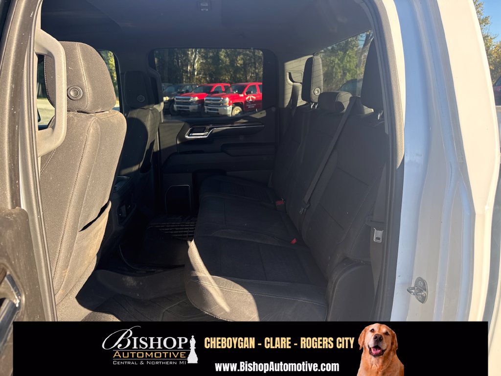 Used 2023 Chevrolet Silverado 1500 RST AWD/4WD image 16