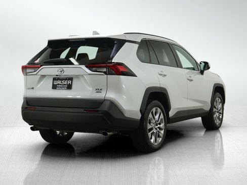 Used 2025 Toyota RAV4 XLE Premium AWD/4WD image 5