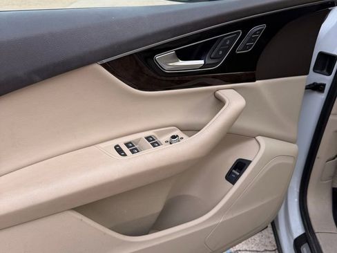 Used 2017 Audi Q7 3.0T Premium Plus image 12