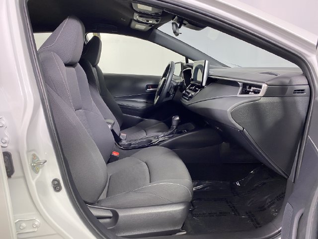 Used 2025 Toyota Corolla SE FWD image 8