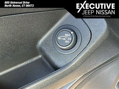 Used 2022 GMC Terrain Denali image 23