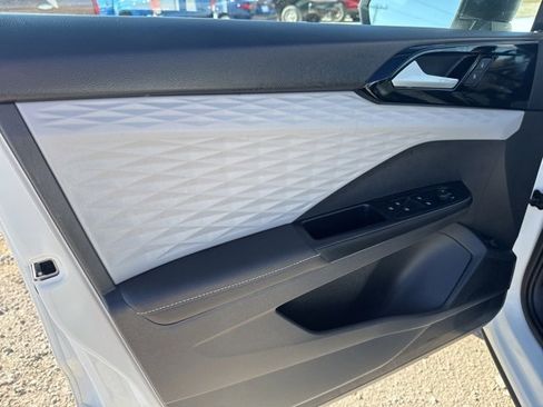 Used 2024 Volkswagen Taos S image 21