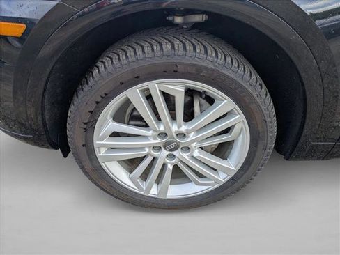 Used 2019 Audi Q5 2.0T Premium Plus w/ Premium Plus Package AWD/4WD image 10
