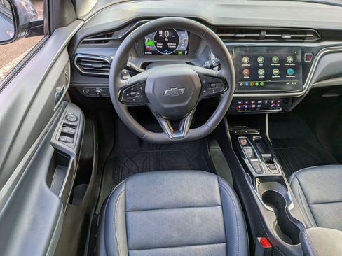 Used 2023 Chevrolet Bolt EUV Premier w/ Sun & Sound Package image 28