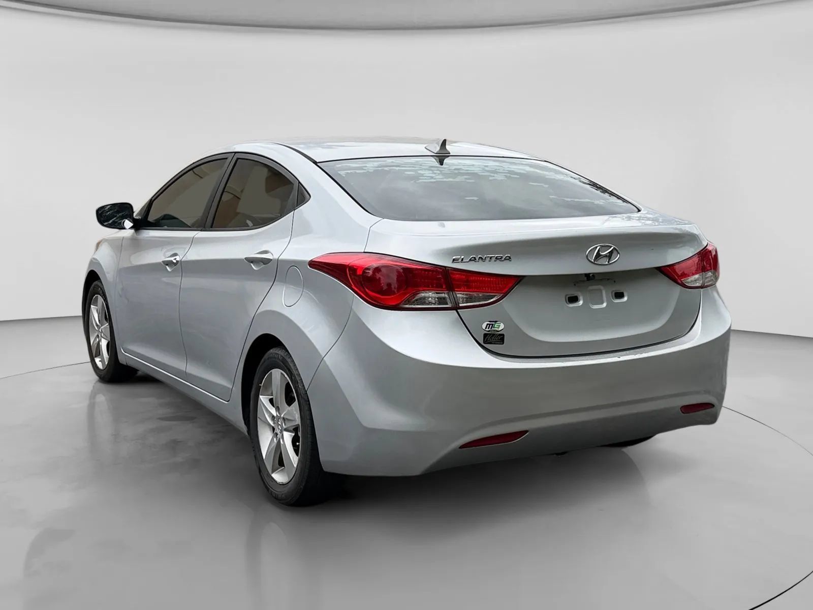 Used 2013 Hyundai Elantra GLS FWD image 3