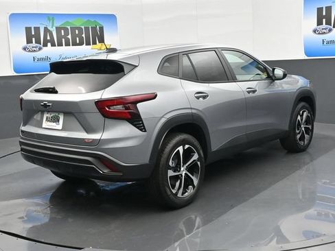 New 2026 Chevrolet Trax RS w/ Driver Confidence Package FWD image 5