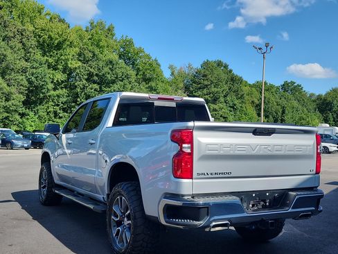 Used 2021 Chevrolet Silverado 1500 LT AWD/4WD image 3
