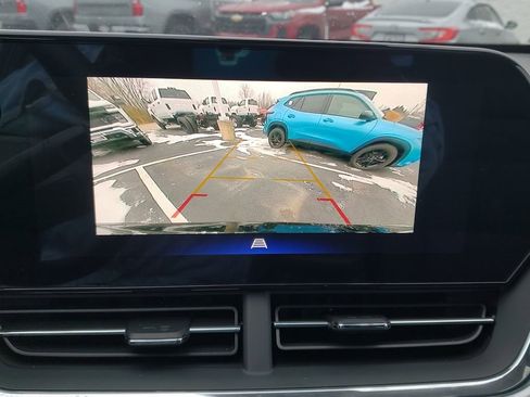 New 2026 Chevrolet Trax LT w/ Sunroof Package image 18