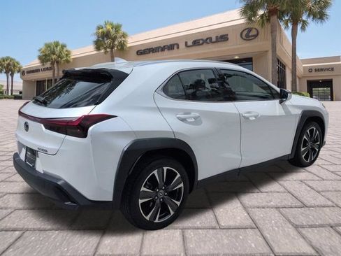 Certified 2025 Lexus UX 300h FWD w/ Accessory Package (Z2) image 4