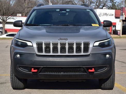 Used 2019 Jeep Cherokee Trailhawk w/ Comfort/Convenience Group image 2