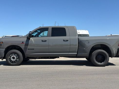 New 2026 RAM 3500 Laramie w/ Night Edition AWD/4WD image 7