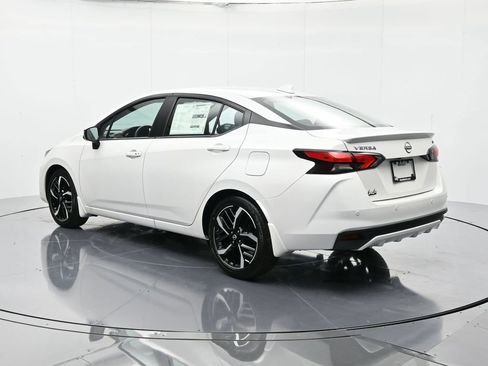 New 2025 Nissan Versa SR w/ Trunk Package FWD image 7