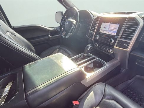 Used 2019 Ford F150 Platinum w/ Equipment Group 701A Luxury image 23