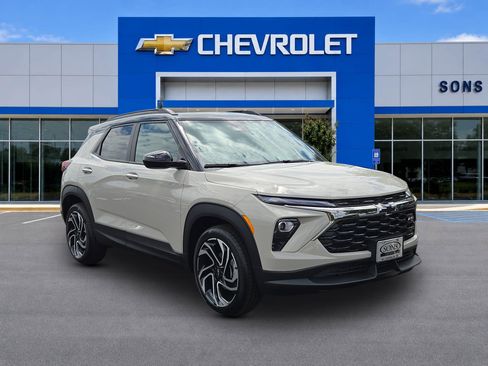 New 2026 Chevrolet TrailBlazer RS w/ Convenience Package FWD image 3