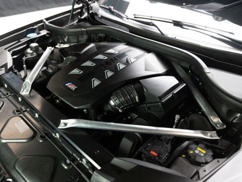 Used 2023 BMW X7 M60i w/ Executive Package image 37