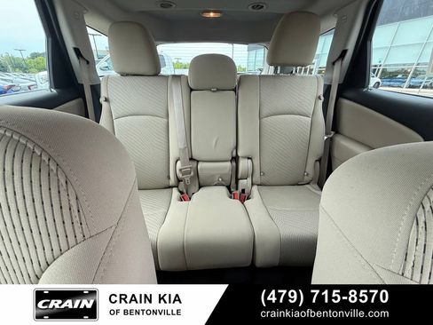 Used 2015 Dodge Journey American Value Package w/ Flexible Seating Group FWD image 28