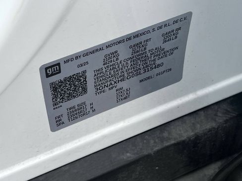 Used 2025 Chevrolet Equinox LT FWD image 29