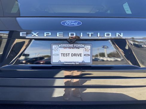 Used 2025 Ford Expedition Active image 7