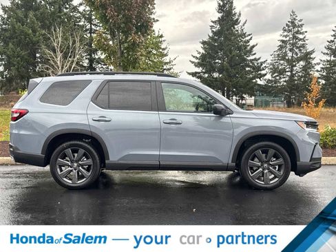New 2025 Honda Pilot Sport image 8