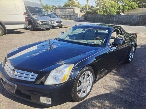 Used 2004 Cadillac XLR RWD image 8