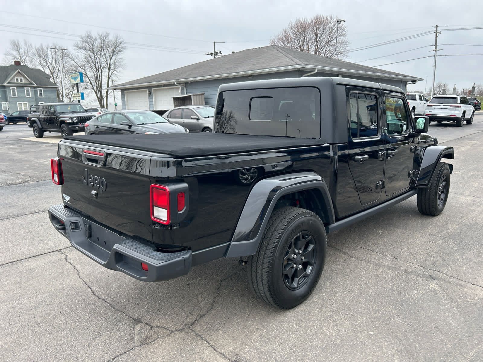 Used 2021 Jeep Gladiator Sport AWD/4WD image 4