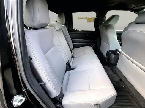 Certified 2025 Toyota Tacoma SR5 AWD/4WD image 18