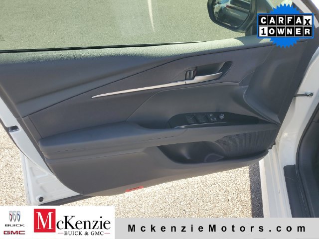 Used 2025 Toyota Camry LE w/ Convenience Package FWD image 8