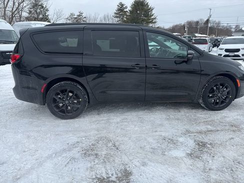 New 2026 Chrysler Pacifica Select image 6