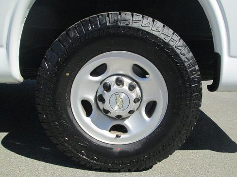 Used 2020 Chevrolet Express 3500 w/ Driver Convenience Package RWD image 7