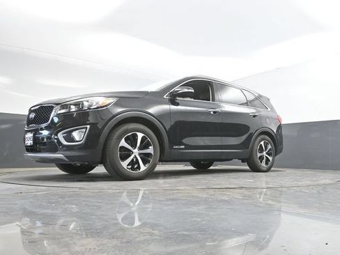 Used 2018 Kia Sorento EX AWD/4WD image 47