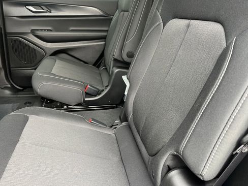 New 2026 Jeep Grand Cherokee L 4WD image 21