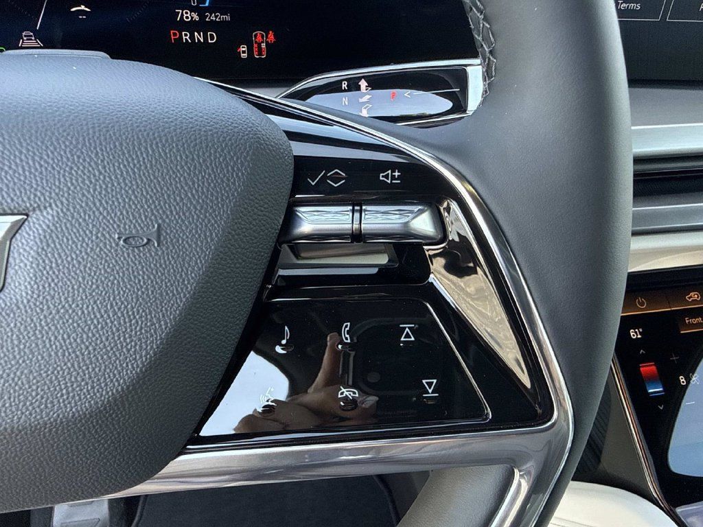 New 2027 Cadillac Vistiq Sport AWD/4WD image 30
