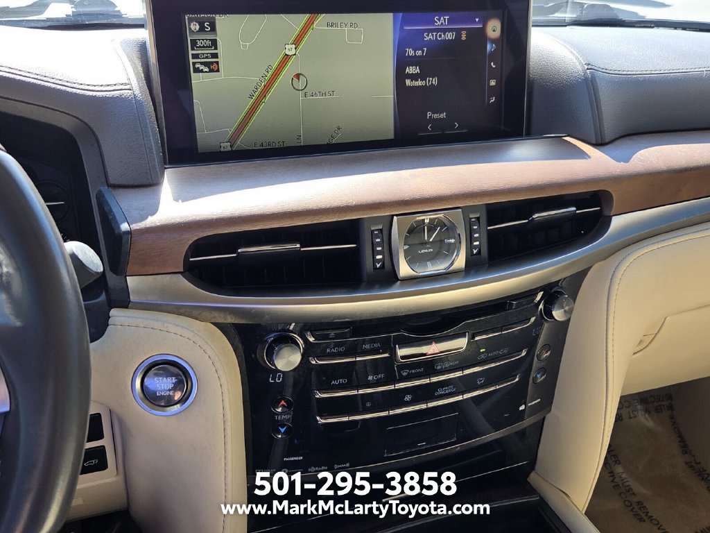 Used 2019 Lexus LX 570 4WD w/ Luxury Package image 18