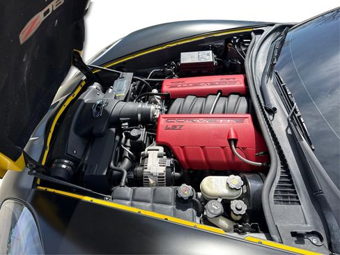 Used 2007 Chevrolet Corvette Z06 w/ Preferred Equipment Group RWD image 11