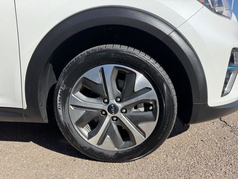 Used 2022 Kia Niro EX Premium w/ Cold Weather Package image 37