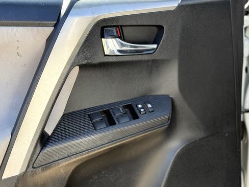 Used 2015 Toyota RAV4 XLE FWD image 19