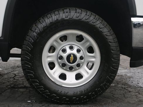 Used 2024 Chevrolet Silverado 2500 LT w/ Convenience Package AWD/4WD image 42