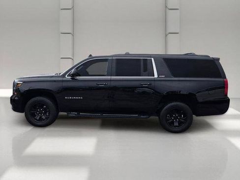 Certified 2020 Chevrolet Suburban LT w/ Luxury Package AWD/4WD image 2