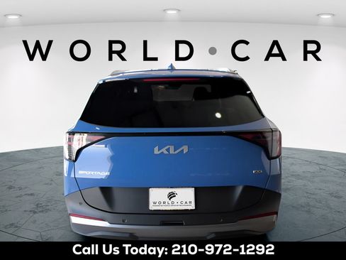 Used 2026 Kia Sportage EX AWD/4WD image 4