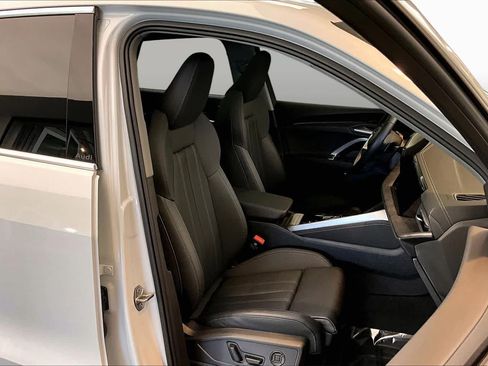 Certified 2025 Audi Q5 Premium w/ Premium Plus AWD/4WD image 8