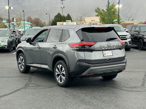 Used 2023 Nissan Rogue SV AWD/4WD image 7