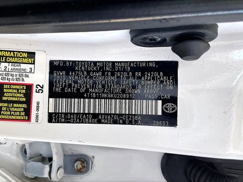 Used 2019 Toyota Camry SE w/ Convenience Package FWD image 16