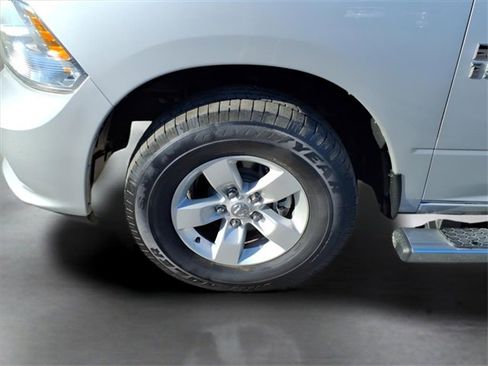 Used 2016 RAM 1500 Express image 36