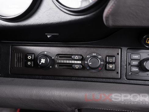 Used 1992 Porsche 911 America Roadster RWD image 42