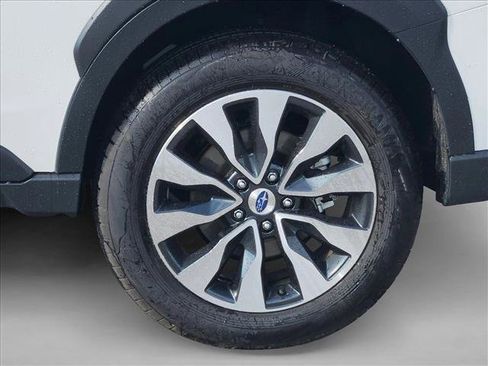 Used 2025 Subaru Outback Limited image 5