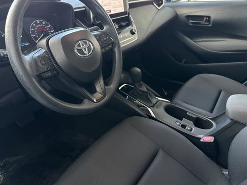 Used 2024 Toyota Corolla LE FWD image 4