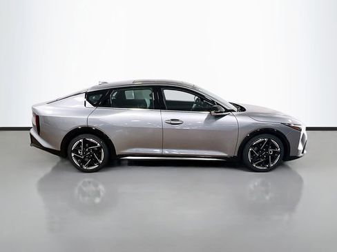 New 2025 Kia K4 GT-Line image 8